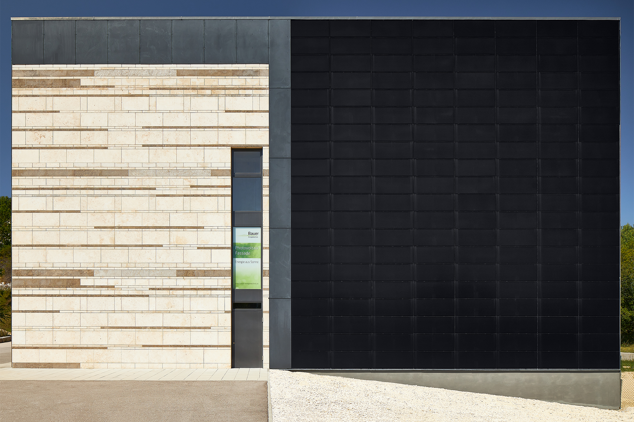 SKALA solar active modules black Kletterhalle 3